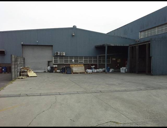 4,500M² FACTORY TO LET IN EPPING INDUSTRIAL